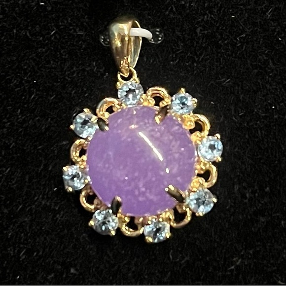 Vintage Lavender Jade 14K Gold Pendant with Blue Topaz